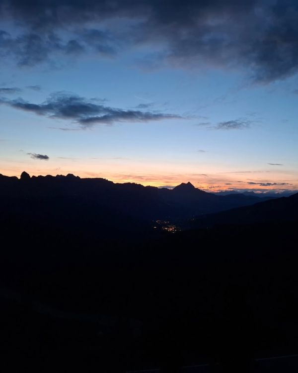 Immersi nel silenzio, ammirando ed apprezzando le meraviglie che ci circondano 🔥 Immersed in silence, admiring and appr...