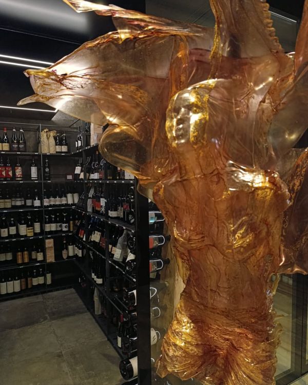 Una nuova scultura al ChristiAnia, la dea del vino dello scultore Davide dall´Osso. ✨ A new sculpture at ChristiAnia, th...